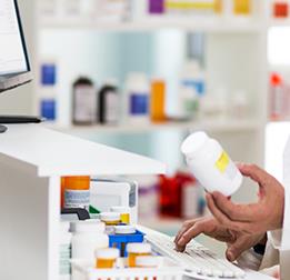 Vérification des médicaments en pharmacie